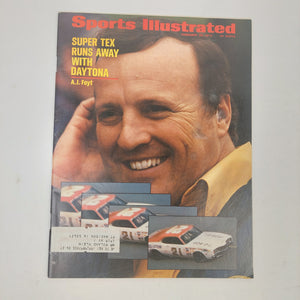 1972 Sports Illustrated Magazine - A.J. Foyt Super Tex Runs Away with Daytona